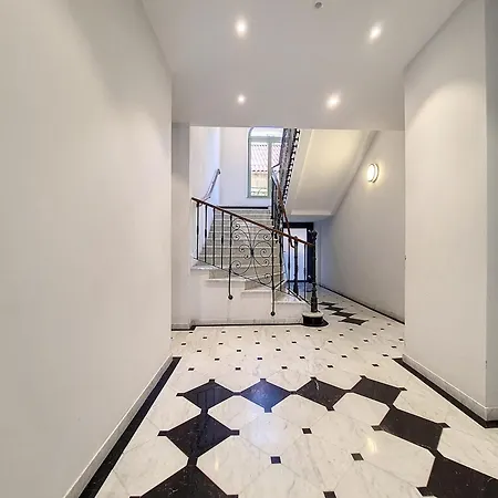 Nestor&jeeves - To Meet - Floor - Apartamento